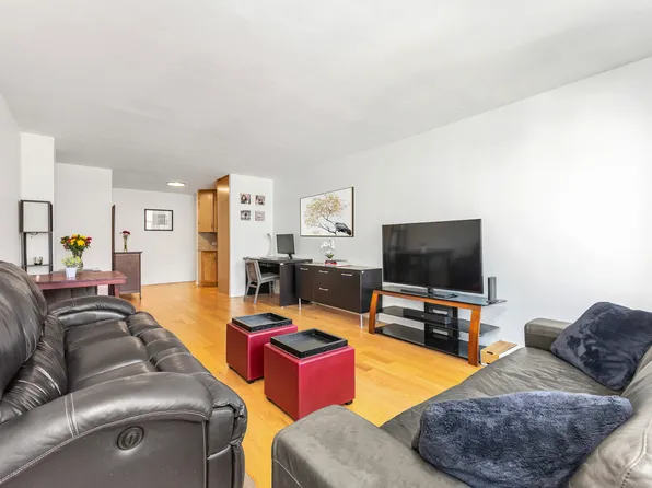 155 East 38th Street image 9 of 14