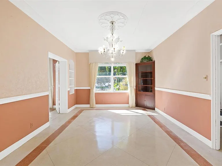 1252 N Rio Vista Blvd — Photo 5