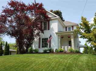 1150 Kelly Ln, Dubuque, IA 52003