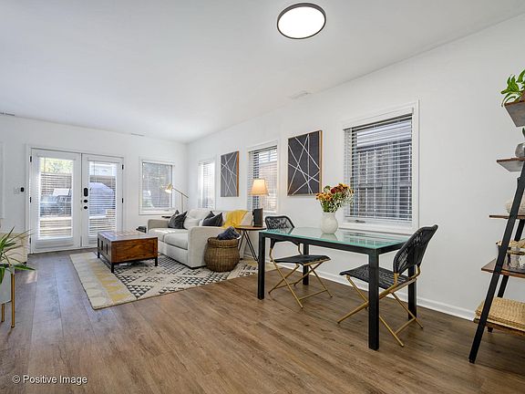 5th image of 3312 N Southport Ave #1
