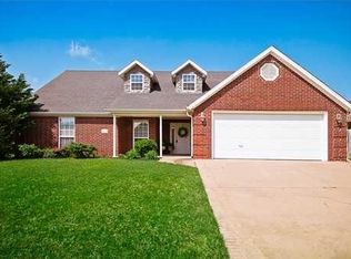 751 Walker St, Centerton, AR 72719