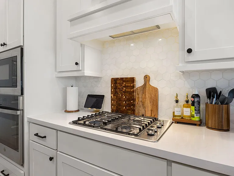 8711 Harbor Pines Dr — Photo 15