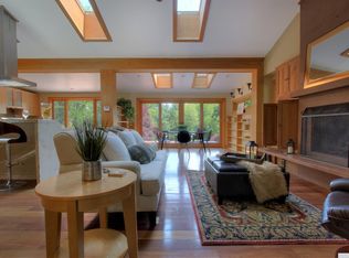 54 Punsit View Dr, Chatham, NY 12037