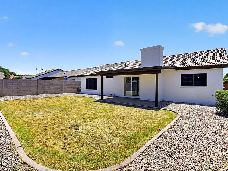 1308 E Princeton Ave — Photo 24