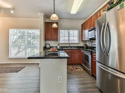 9200 Westheimer Rd, Houston, TX, 77063