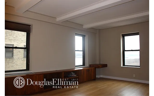 Rented by Douglas Elliman | media 31