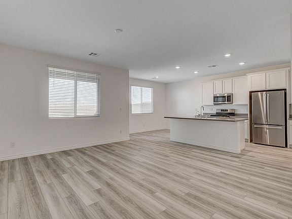 5th image of 9674 Dalton Lake St