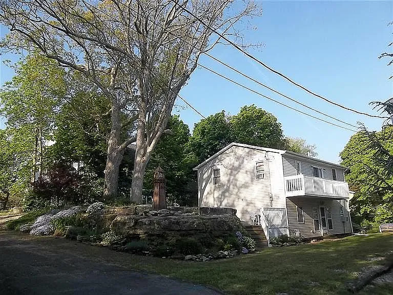 614 Elm Ave photo 1