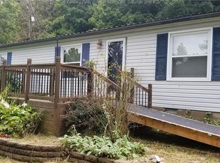 51 Terry Ln, Gallipolis Ferry, WV 25515