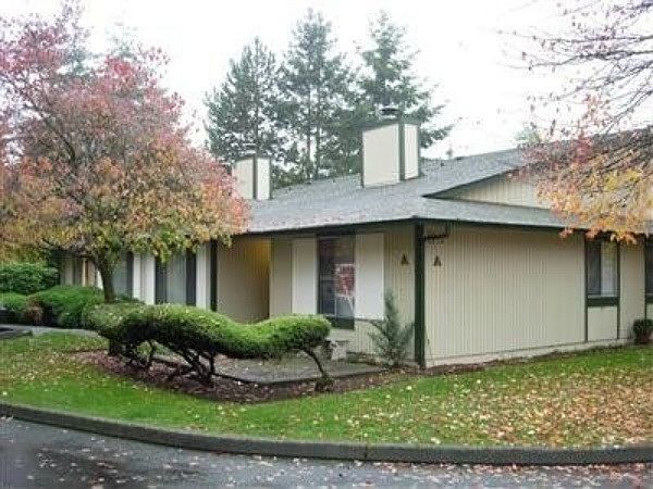 1st image of 2614 19th Pl SE
