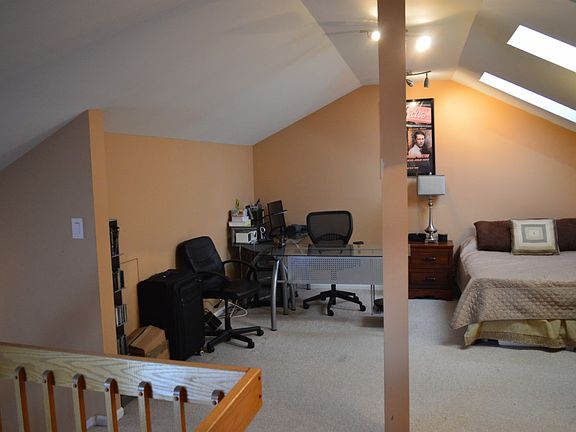 2nd image of 156 Lynette Dr