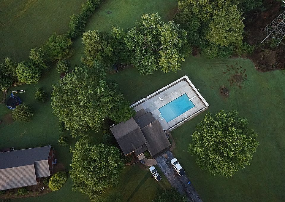 1st image of 64 Oak Circle Dr