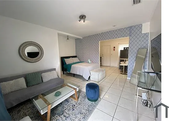 7020 N Miami Ave #3 — Photo 2