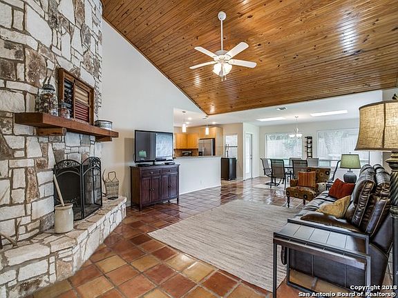 3rd image of 17218 Sugar Crest Dr