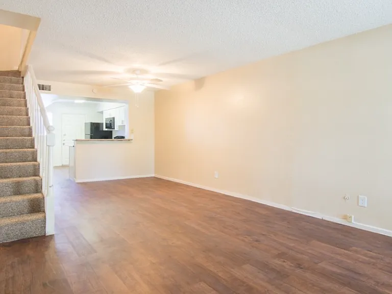 5312 Clarewood Dr — Photo 8