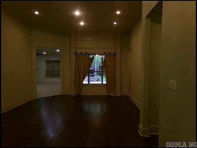 21 Commentry Dr — Photo 3