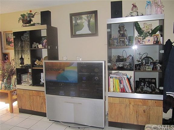 5th image of 1531 E La Palma Ave #47