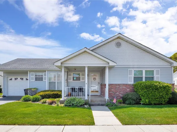 2 Dawn Drive #2, Oakdale, NY 11769