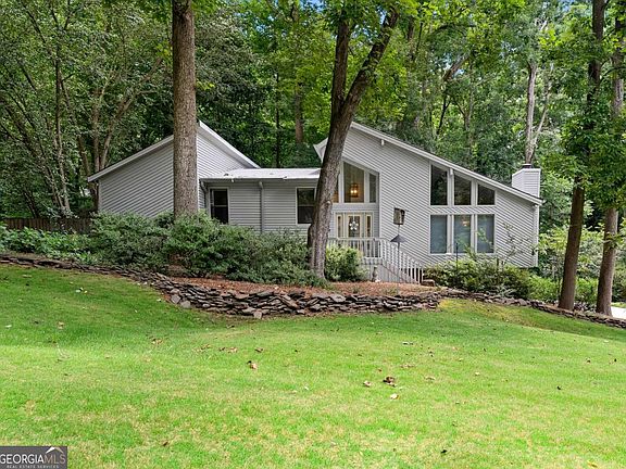 4th image of 3521 Cedar Valley Dr SE