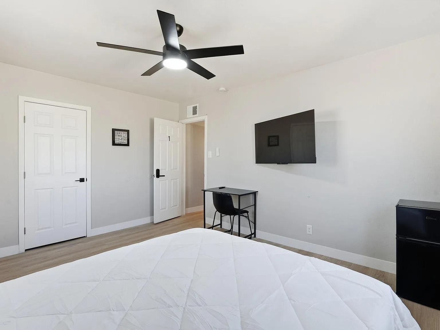 4 bed, 3.0 bath, 1900 sqft, $953 — Photo 3