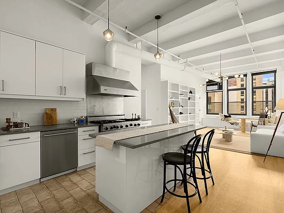 4th image of 448 W 37th St APT 7E
