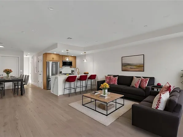 266 10th St #3, Brooklyn, NY 11215