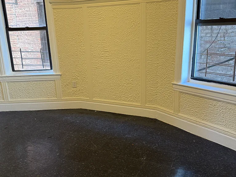 19 Lawrence St #1W — Photo 11