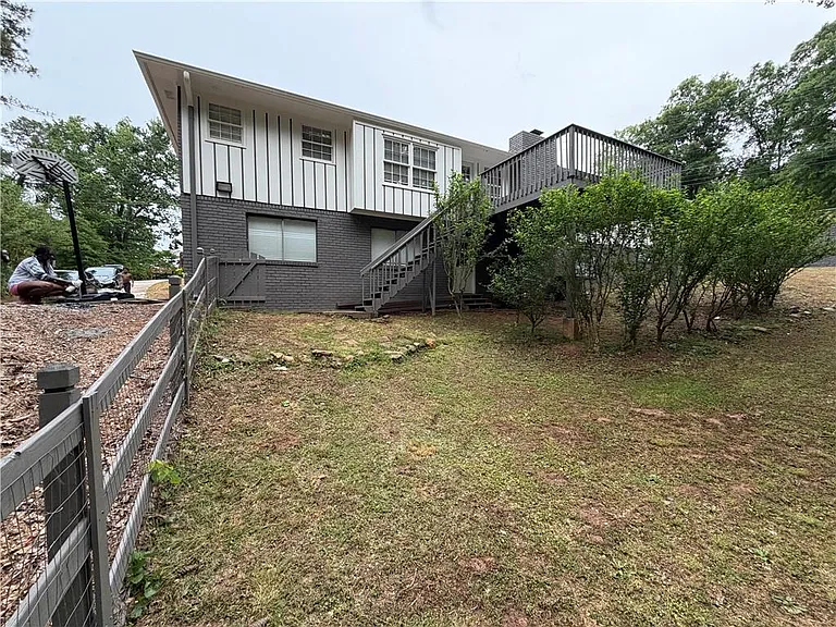 3336 Camelot Dr — Photo 56