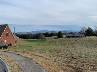 32 Charles Ct, Dandridge, TN 37725