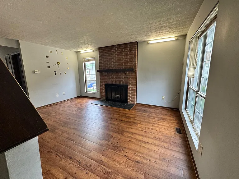 5266 Griffen House Ct — Photo 7