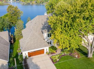 15510 Red Oaks Rd SE, Prior Lake, MN 55372