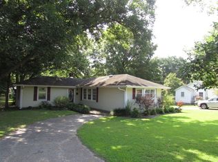 2206 Dawn Dr, Dyersburg, TN 38024
