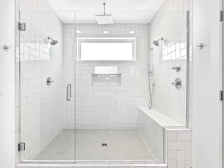 902 Archer St — Photo 11