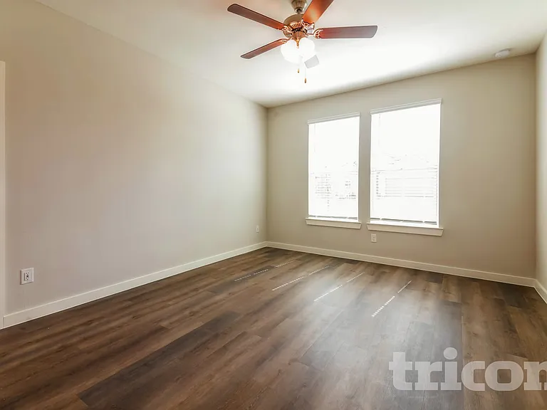 2540 Finch Hollow Dr — Photo 8