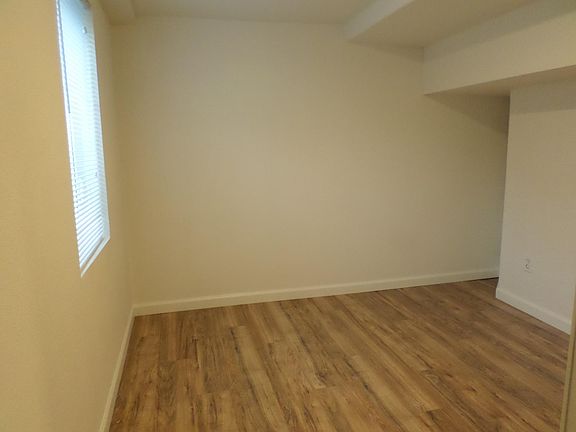 4th image of 507 E Rose St APT C