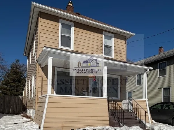 61 Lamson St, West Haven, CT 06516