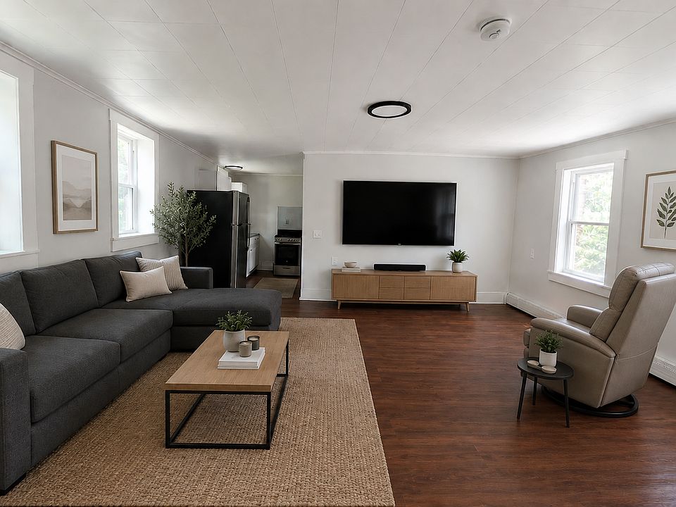 1st image of 220 S Main St #5