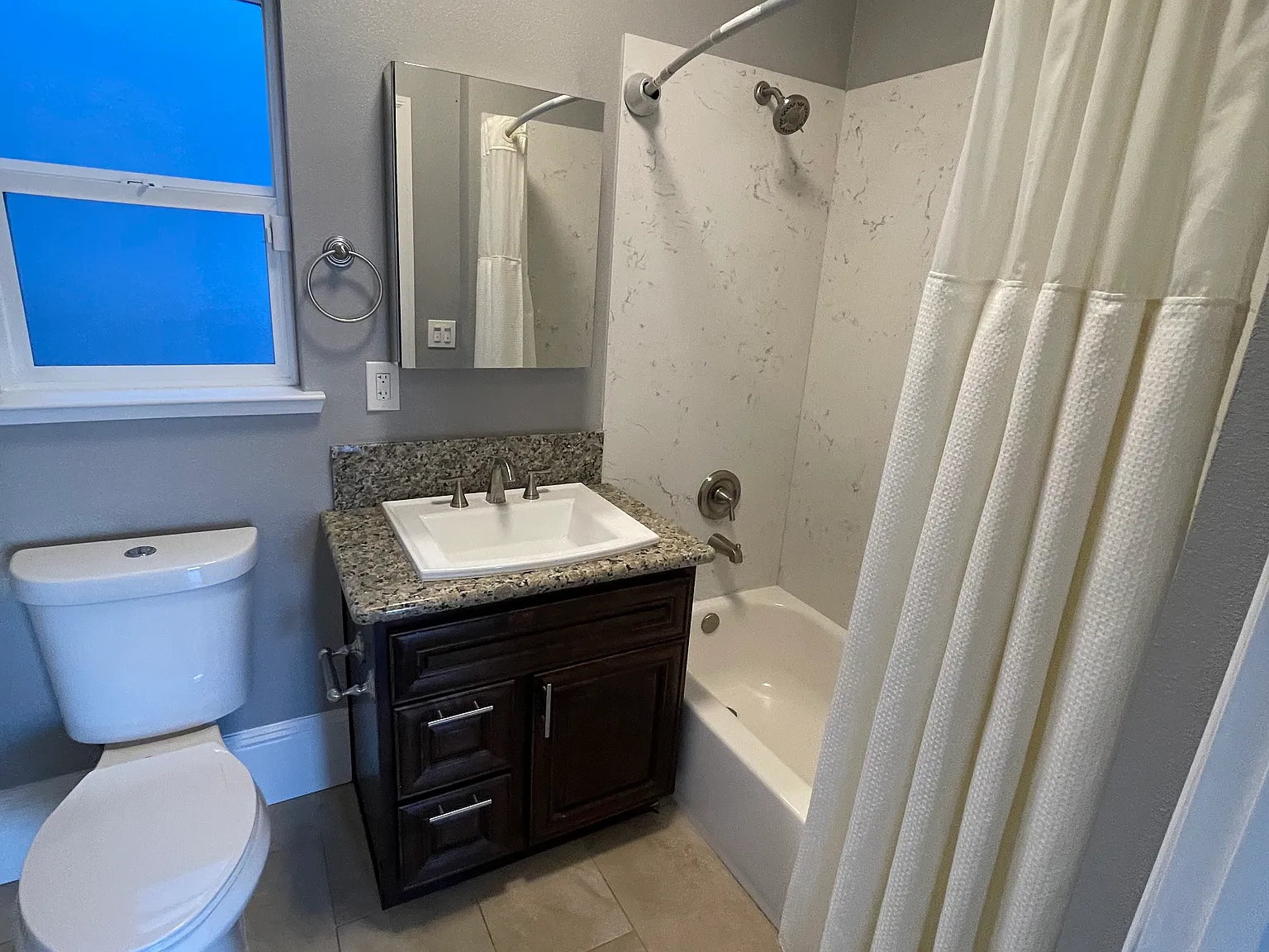 2 bed, 840 sqft, $2,800 — Photo 4