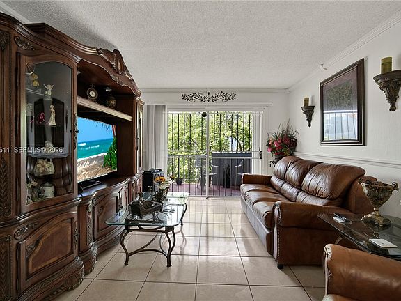 3rd image of 1755 W 60th St APT D204
