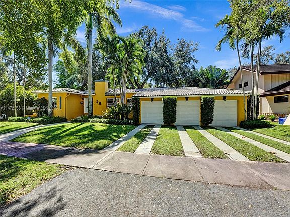 5th image of 718 Malaga Ave