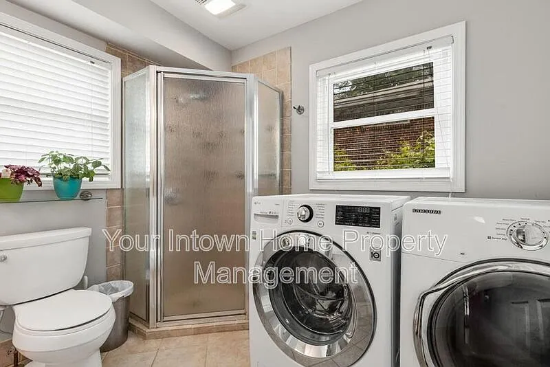 3 bed, 2.0 bath, 1222 sqft, $1,840 — Photo 4