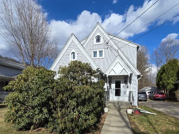 10 John St, Owego, NY 13827