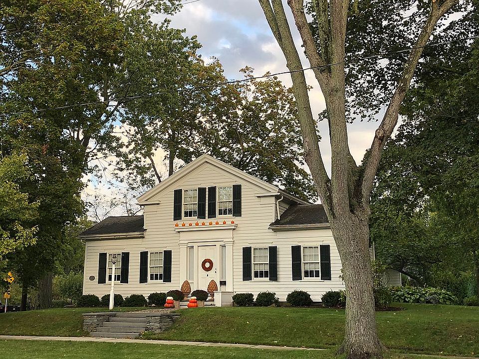 1st image of 24 Rochester St
