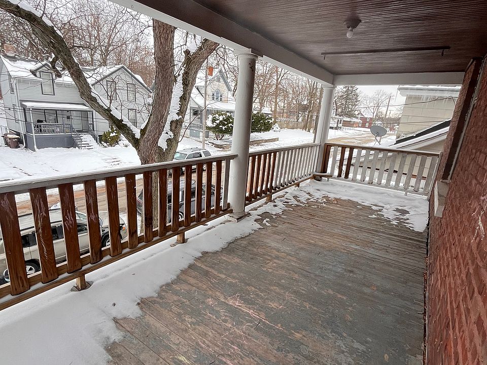 1st image of 335 Oakwood Ave