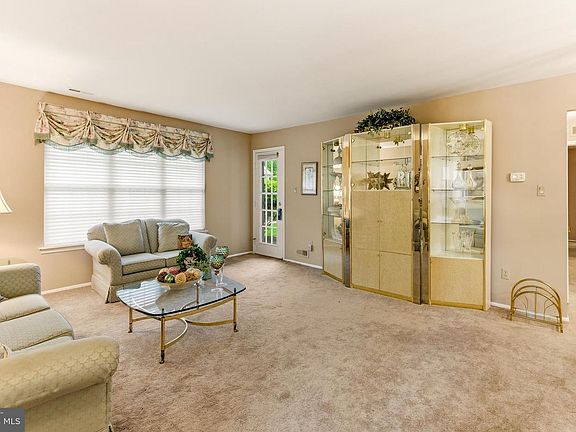 4th image of 1014 Scotswood Ct