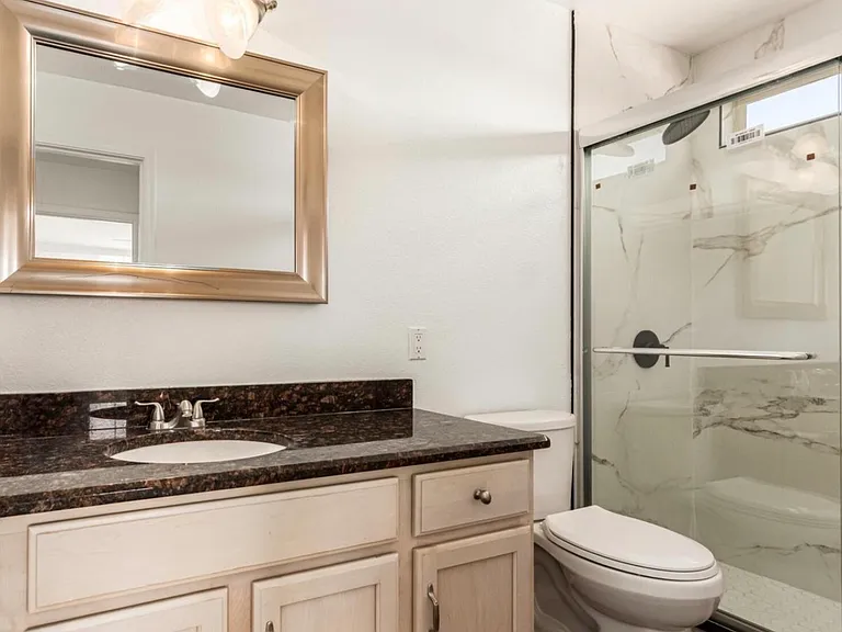1710 W Hiddenview Dr — Photo 15