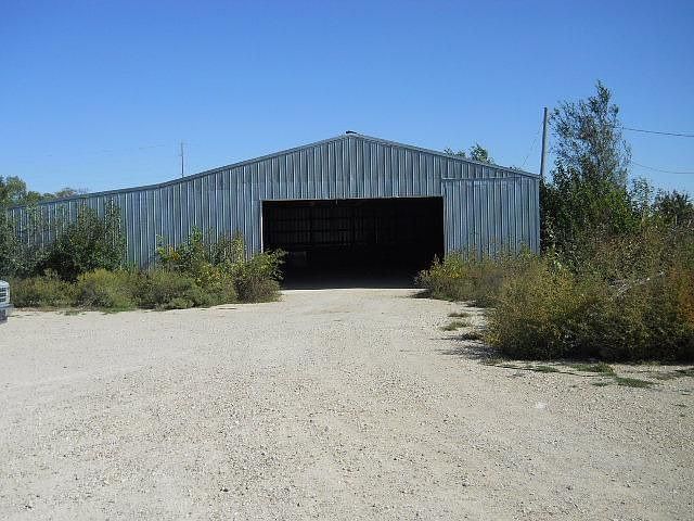 1st image of 2618 Central Dr