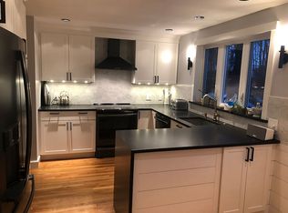 4 Abernathy Ln, Marblehead, MA 01945