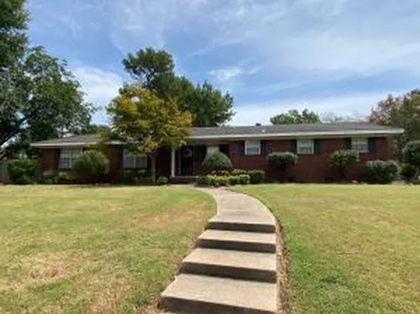 1703 Leming Ave, Russellville, AR 72801