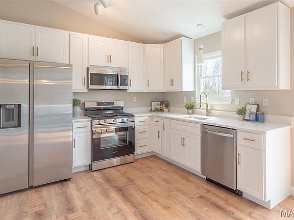 4th image of 3242 Rosedale Dr